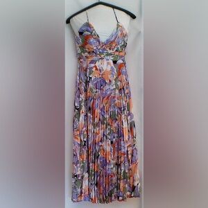 ✨ ASTR The Label Floral Pleated Midi Dress Open Back Tie – Size M (Fits S/M) ✨